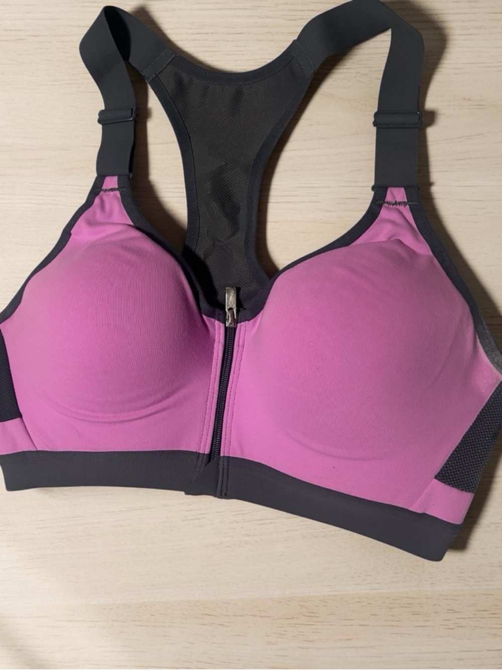 Victoria’s Secret VSX Sport Incredible Sports Bra Zip Front Purple Women’s 34B